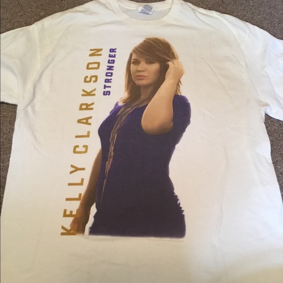 Official Kelly Clarkson Tour T - Picture 2 of 4